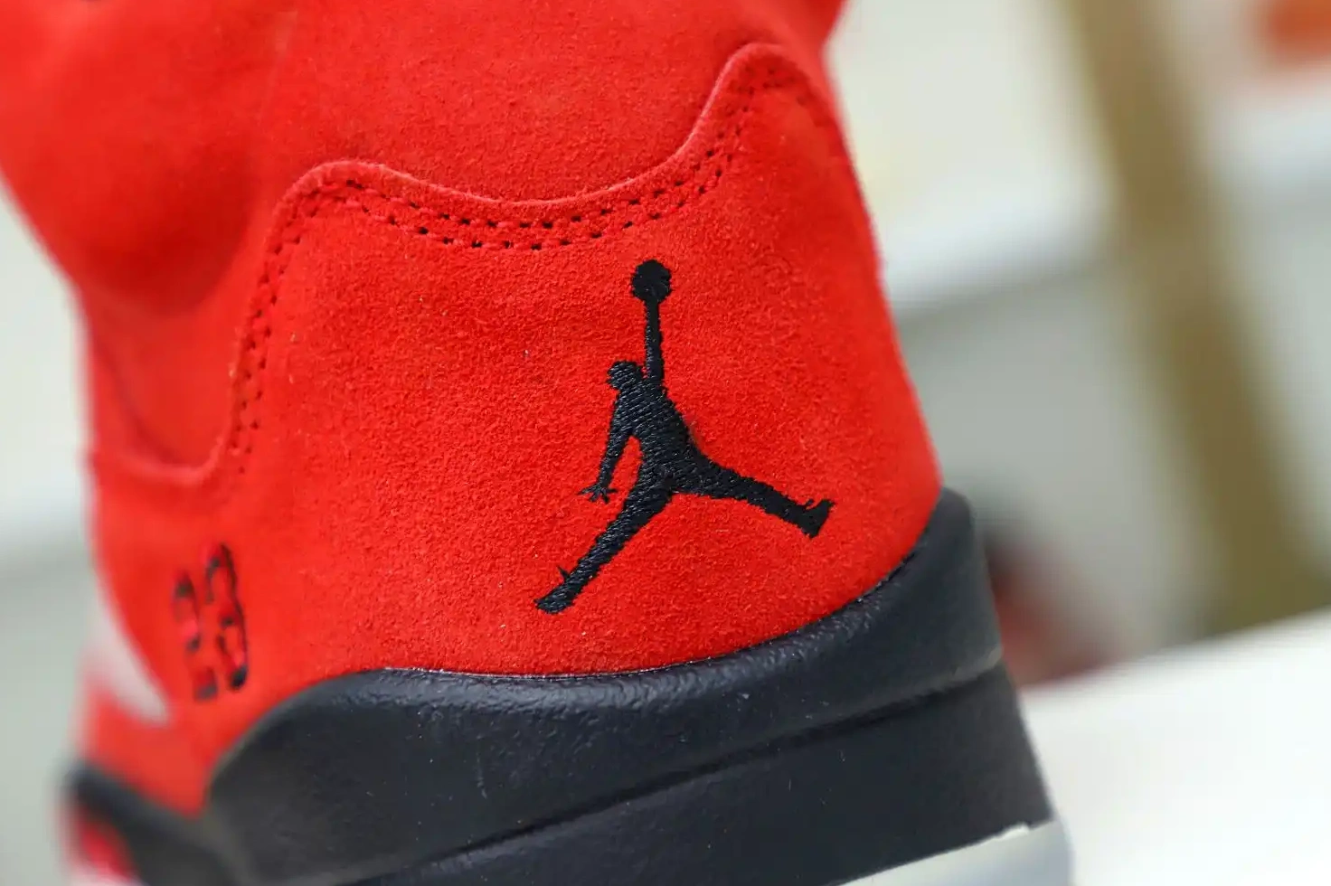 RAGING RETRO RED JORDAN AIR Kimikick SUEDE 5 BULL 0510